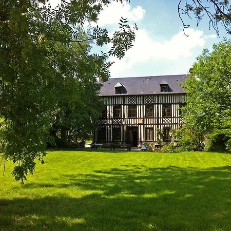 Bed and Breakfast Le Petit Manoir De La Vernelle Fourmetot Exterior foto