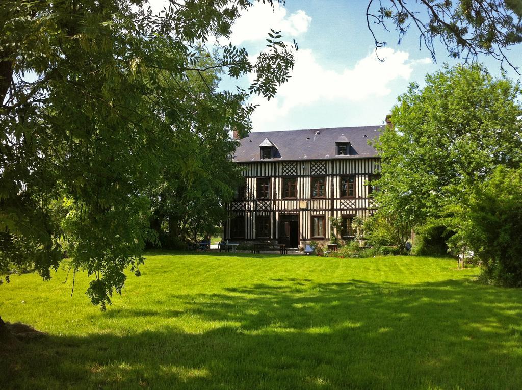 Bed and Breakfast Le Petit Manoir De La Vernelle Fourmetot Exterior foto